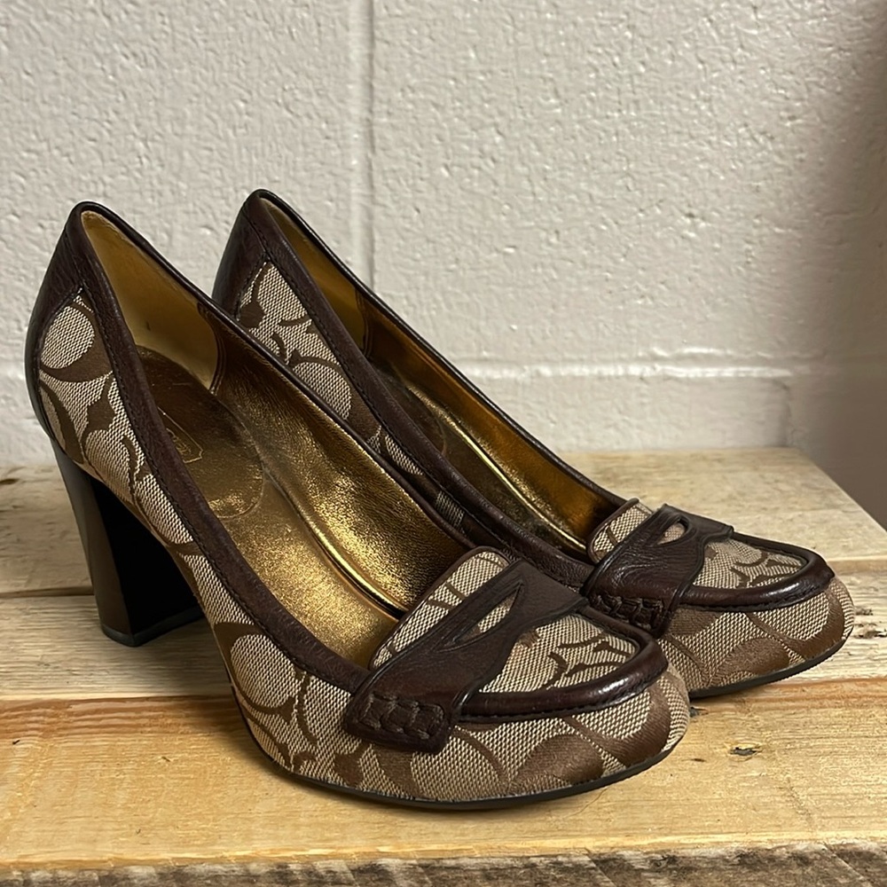 Coach Paulina Brown & Tan Heels C Pattern 6 Never Worn